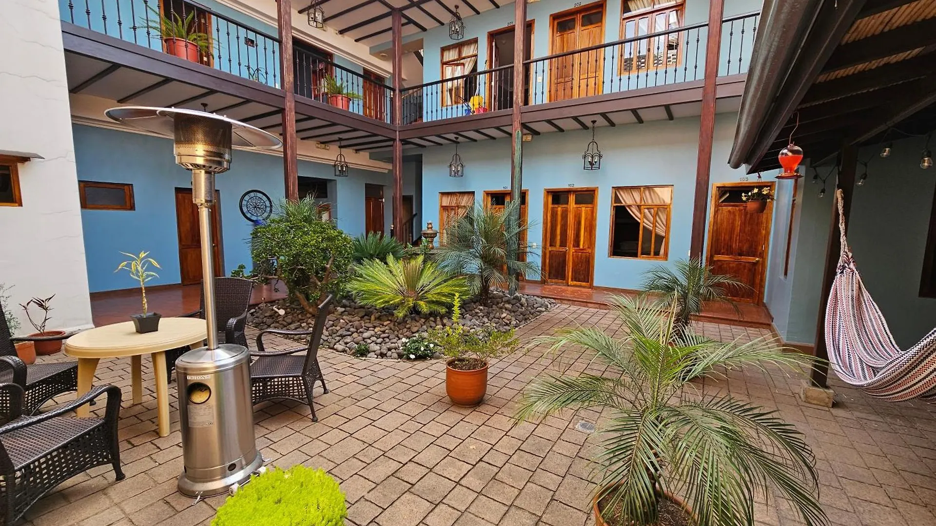 Casa Hibiscus Boutique Hotel Cuenca Guest house